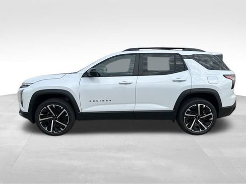 New 2026 Chevrolet Equinox RS image 2