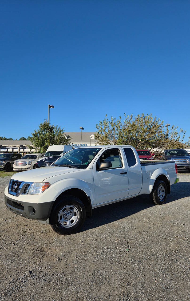 Used 2019 Nissan Frontier S w/ Work Truck Package RWD image 28