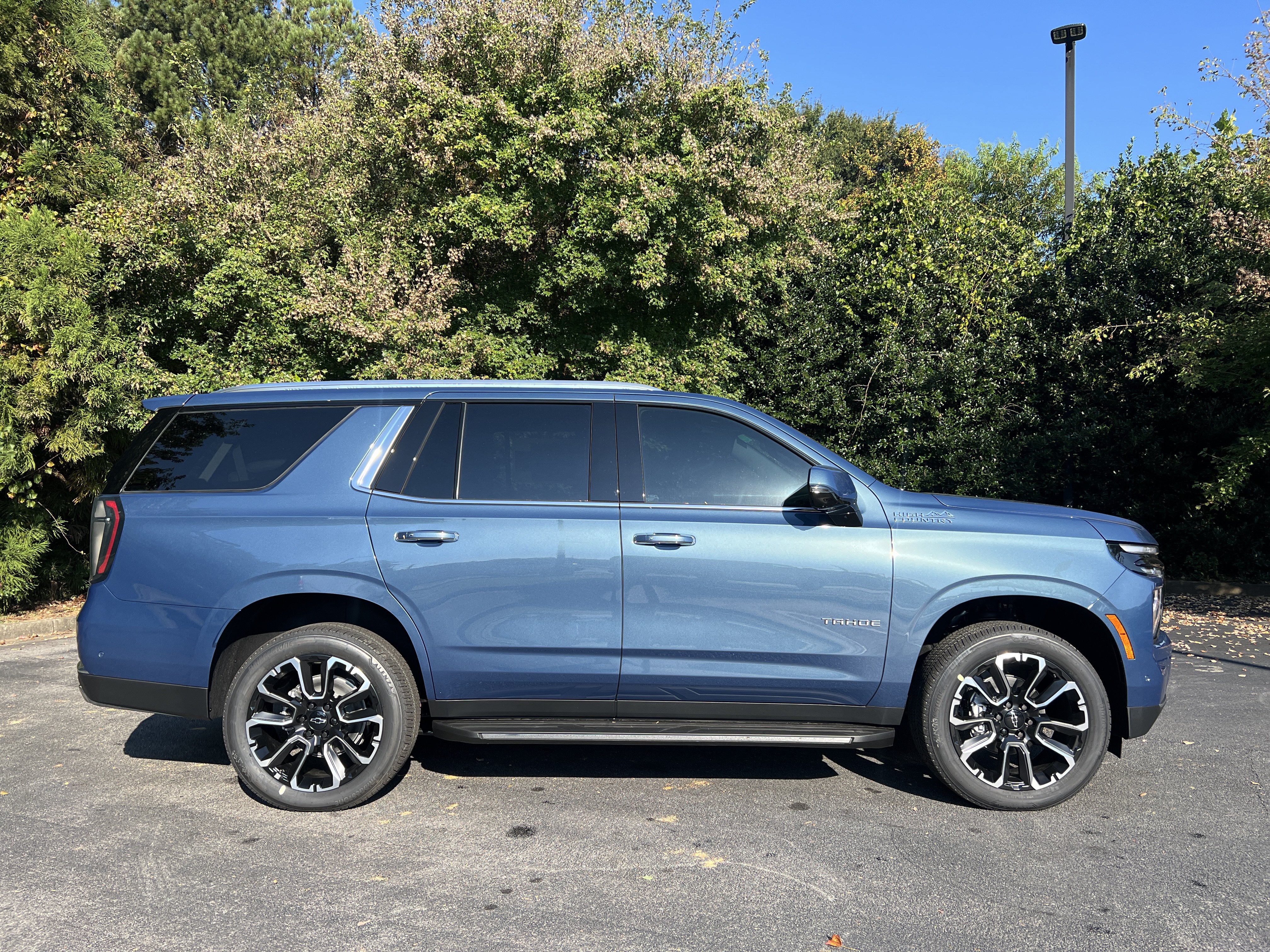 New 2026 Chevrolet Tahoe High Country w/ Sun And Tow Package AWD/4WD image 10