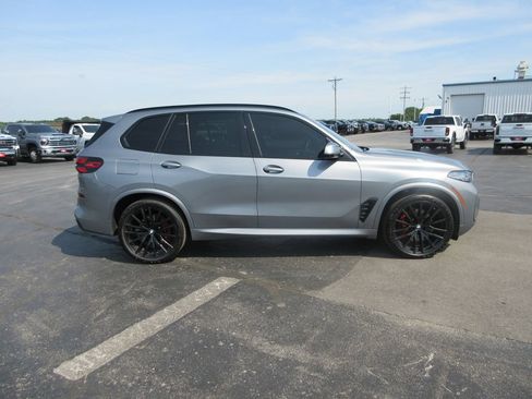 Used 2024 BMW X5 xDrive40i w/ M Sport Package AWD/4WD image 6