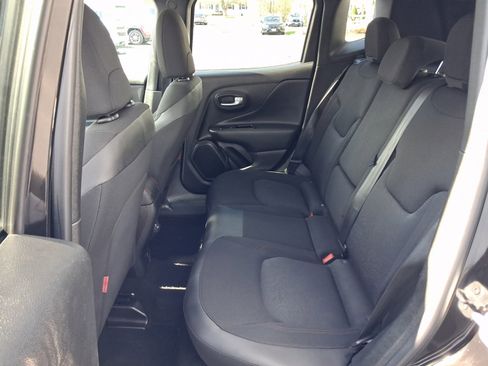 Used 2020 Jeep Renegade Trailhawk w/ Cold Weather Group AWD/4WD image 18