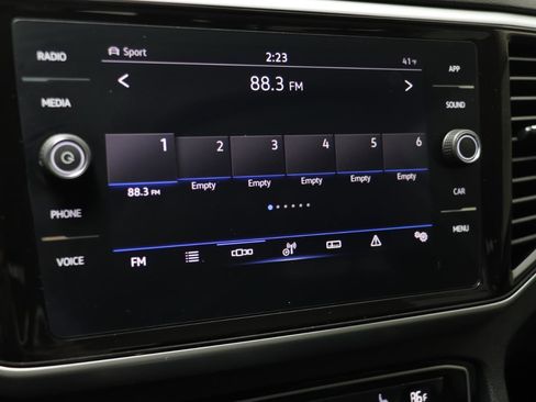 Certified 2022 Volkswagen Atlas SE image 8