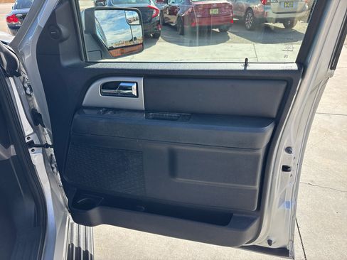 Used 2017 Ford Expedition EL Limited image 27
