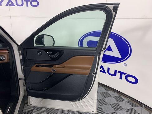Used 2022 Lincoln Aviator Reserve w/ Elements Package Plus RWD image 37