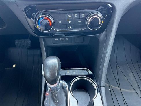 Used 2022 Buick Encore GX Preferred w/ Sport Touring Package image 19