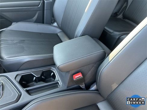 Used 2024 Volkswagen Tiguan SE image 22