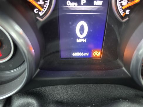 Used 2018 Jeep Wrangler Unlimited Sport image 21