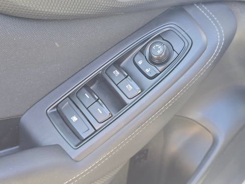 Used 2021 Subaru Forester Premium AWD/4WD image 23