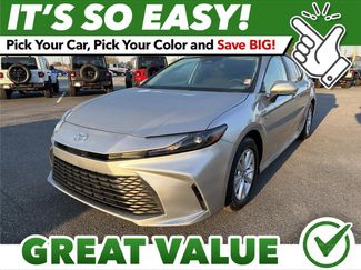 Used 2025 Toyota Camry LE video 1