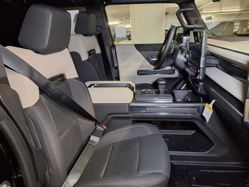 New 2026 GMC Hummer EV 4x4 Crew Cab image 5