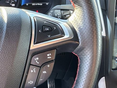 Used 2023 Ford Edge ST-Line image 20