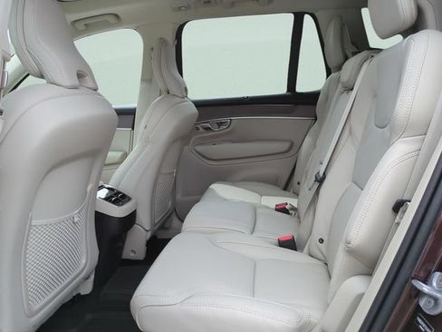 New 2026 Volvo XC90 B6 Ultra w/ Lounge Package AWD/4WD image 11