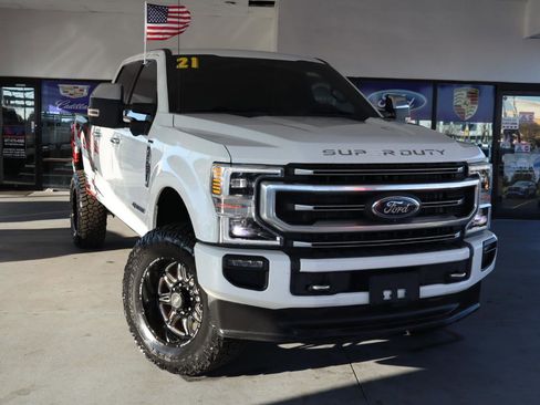 Used 2021 Ford F250 Platinum w/ FX4 Off-Road Package image 2