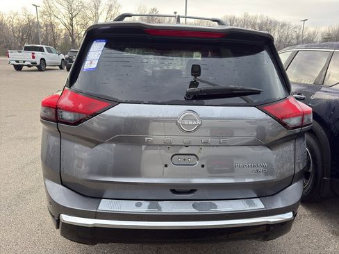 New 2026 Nissan Rogue Platinum image 5