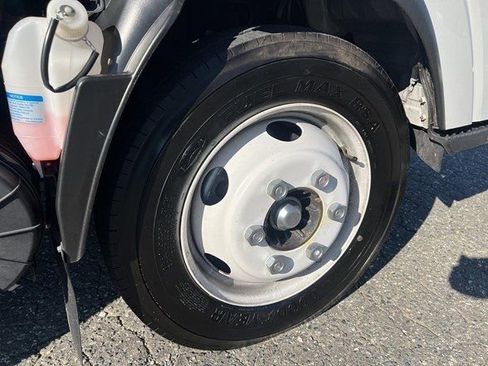 Used 2024 Chevrolet Low Cab Forward image 66