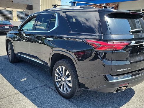 Used 2023 Chevrolet Traverse Premier AWD/4WD image 3