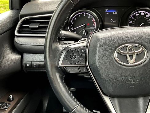 Used 2024 Toyota Camry SE FWD image 12