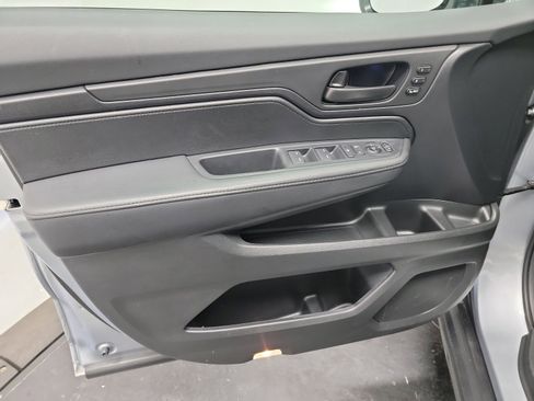 Certified 2025 Honda Odyssey EX-L image 13