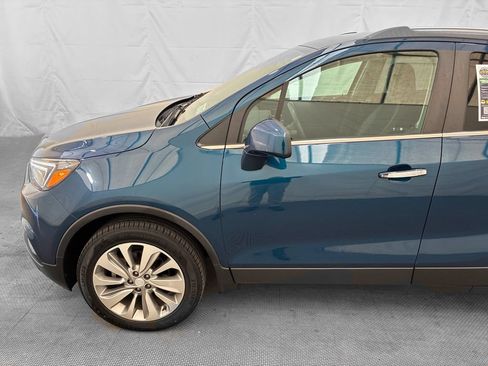 Used 2020 Buick Encore Preferred AWD/4WD image 3