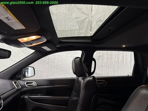 Used 2020 Jeep Grand Cherokee Limited w/ Premium Lighting Group AWD/4WD image 6