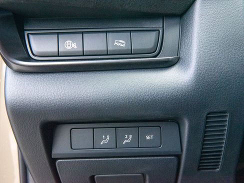 New 2024 MAZDA CX-30 Carbon image 29