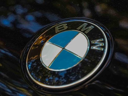 Used 2022 BMW X7 xDrive40i w/ M Sport Package image 28