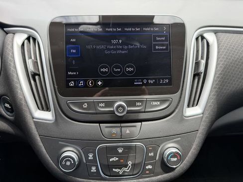 Used 2023 Chevrolet Malibu RS FWD image 19