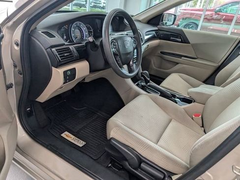 Used 2017 Honda Accord LX image 6