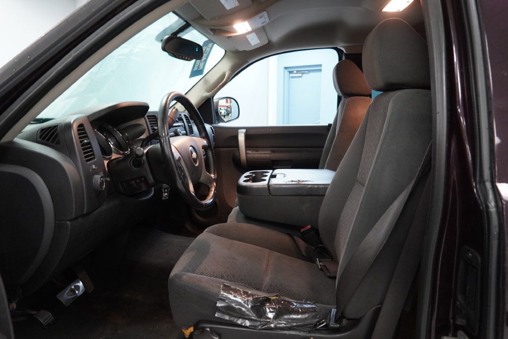 Used 2008 Chevrolet Silverado 1500 LT w/ Power Pack Plus RWD image 6