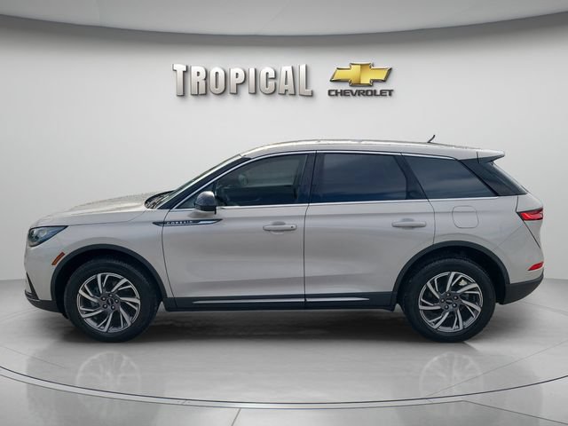 Used 2024 Lincoln Corsair FWD image 2