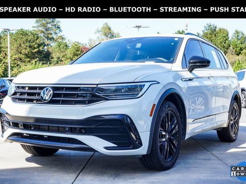 Used 2022 Volkswagen Tiguan SE R-Line image 4