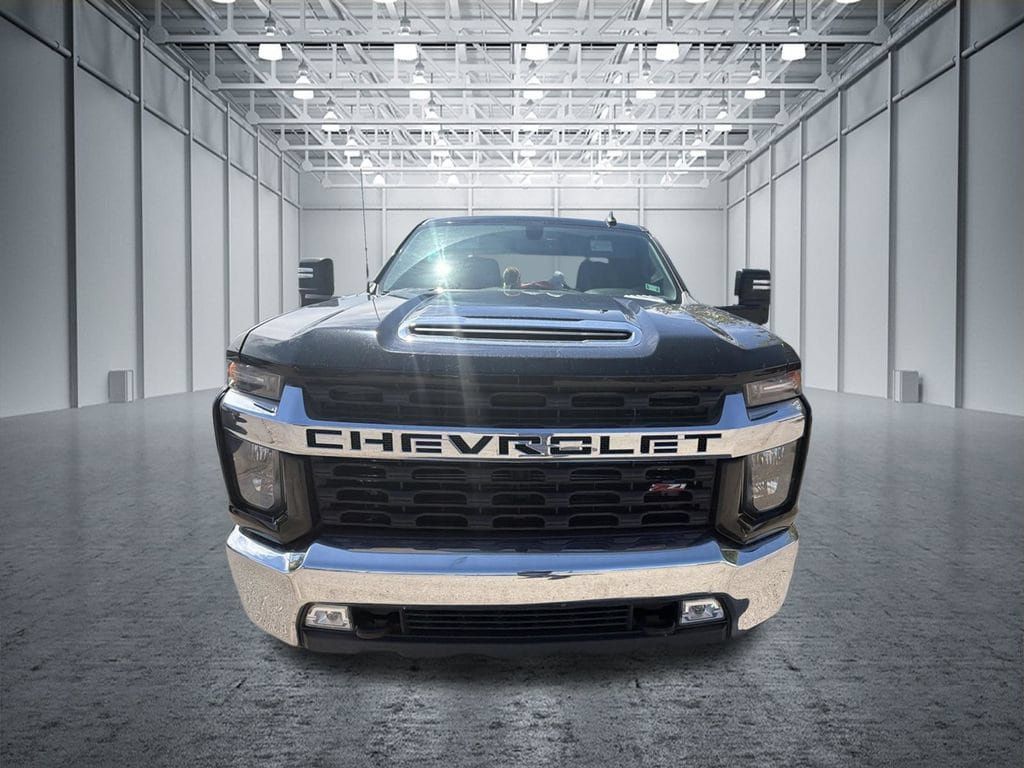 Used 2022 Chevrolet Silverado 2500 LT w/ Convenience Package AWD/4WD image 2