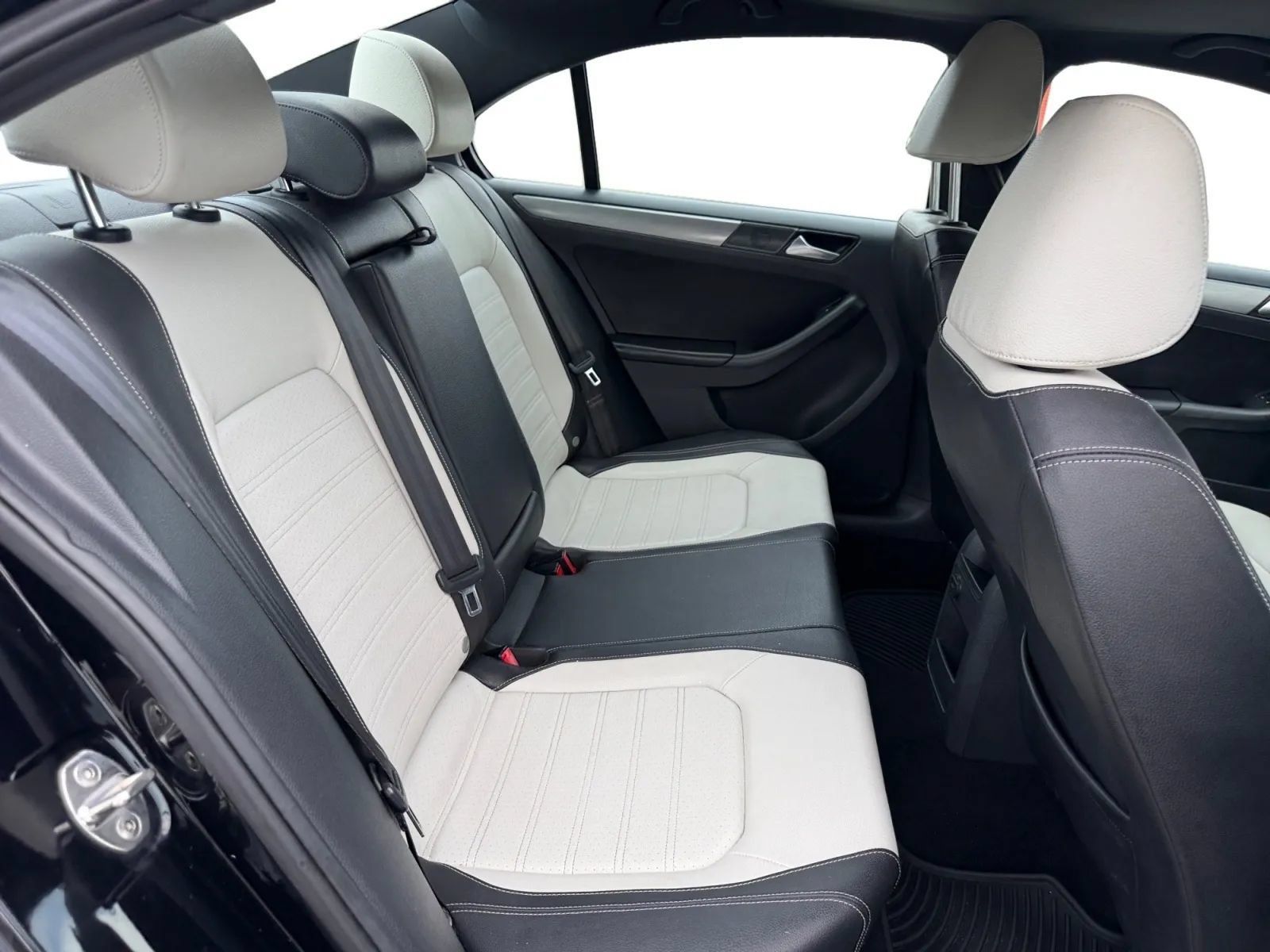 Used 2016 Volkswagen Jetta Sport FWD image 20