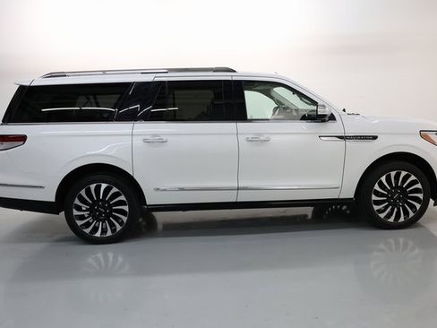 Used 2023 Lincoln Navigator L Black Label image 64