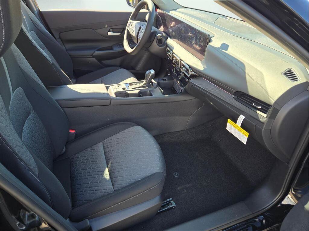 New 2026 Nissan Sentra SV w/ SV Convenience Package FWD image 5