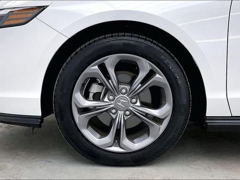 Certified 2024 Honda Accord EX image 10