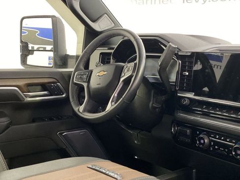 Certified 2024 Chevrolet Silverado 2500 High Country w/ High Country Premium Package AWD/4WD image 14