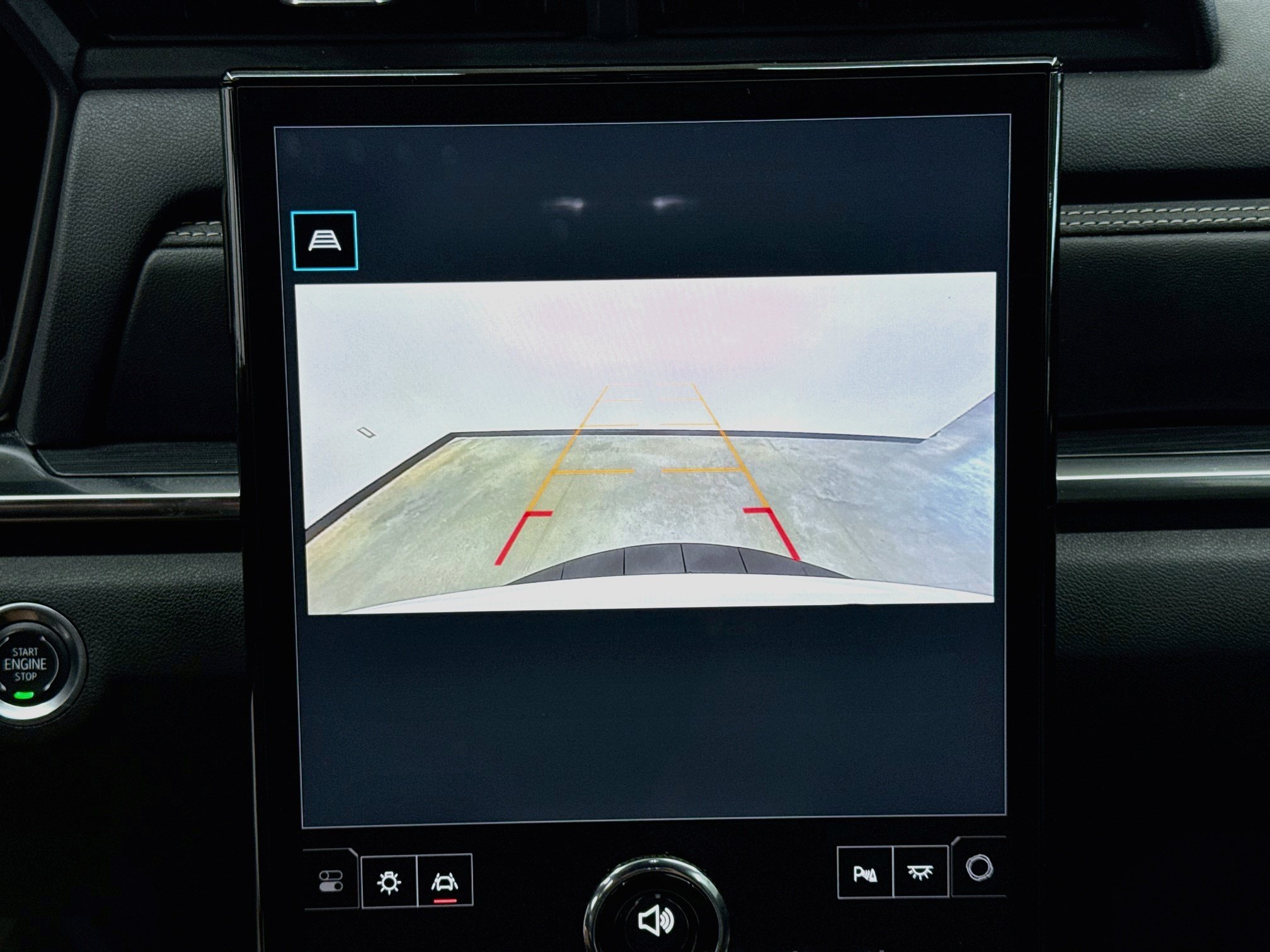Used 2025 GMC Terrain Elevation AWD/4WD image 23