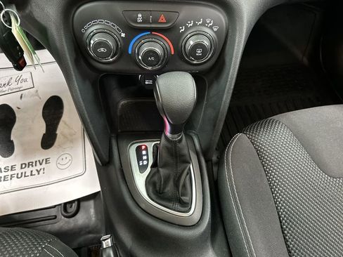 Used 2016 Dodge Dart SXT FWD image 16