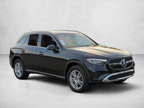 Certified 2026 Mercedes-Benz GLC 300 image 3