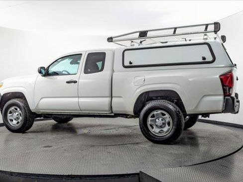 Used 2020 Toyota Tacoma SR image 6