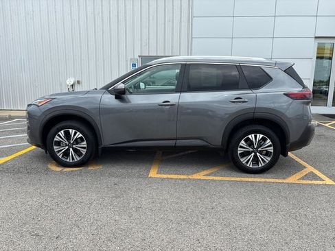 Used 2023 Nissan Rogue SV w/ SV Premium Package AWD/4WD image 2