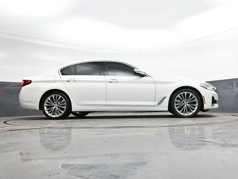 Used 2023 BMW 530i w/ Convenience Package image 32