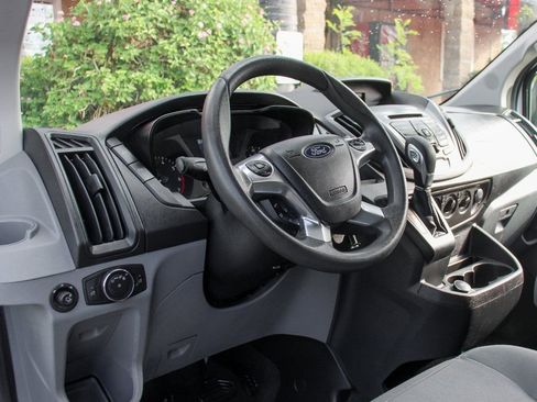 Used 2018 Ford Transit 350 XLT image 21