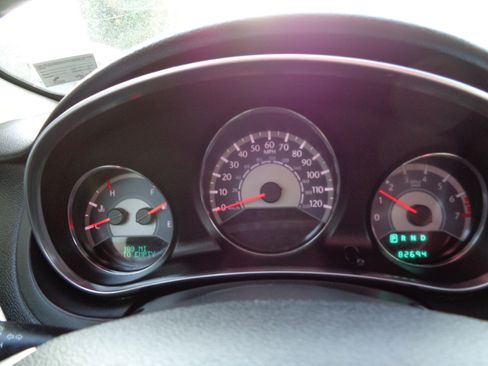 Used 2012 Chrysler 200 Limited image 16