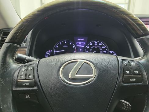 Used 2013 Lexus LS 460 w/ Comfort Pkg RWD image 20