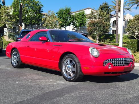 Used 2004 Ford Thunderbird RWD image 17