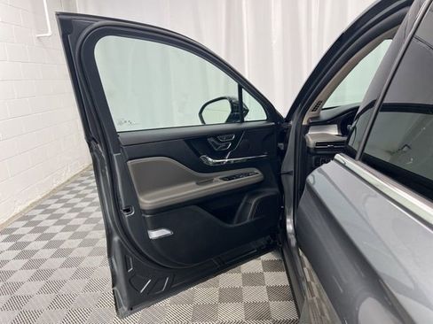 Certified 2025 Lincoln Corsair AWD w/ Equipment Group 101A image 16