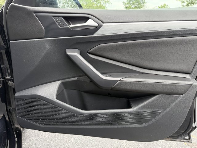 Used 2025 Volkswagen Jetta S FWD image 33