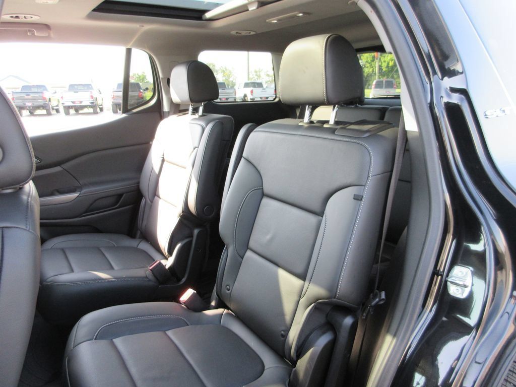Certified 2022 GMC Acadia SLT w/ Preferred Package FWD image 23
